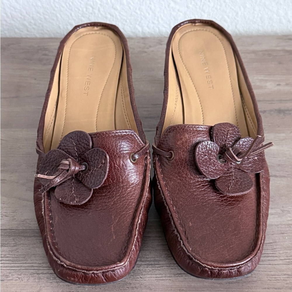 Vintage Nine West Brown kitten heel